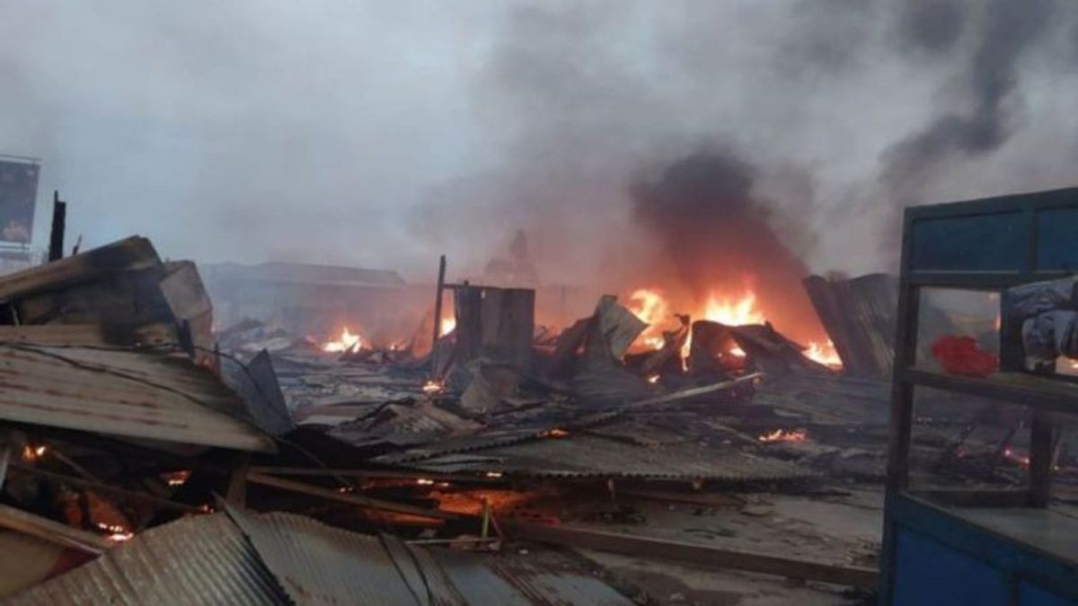 60 Lapak Pedagang di Pasar Simpang Sebabi Kotawaringin Timur Hangus Terbakar