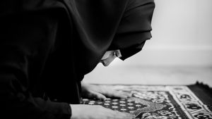 Waktu Salat Hajat yang Baik Jam Berapa? Ini Waktu Paling Mustajab untuk Berdoa 