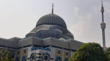 雅加达伊斯兰中心清真寺：在贝卡斯本地化的克拉马特东加克建立的礼拜堂