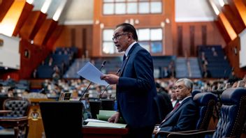 アンワル・イブラヒム首相がマレーシア議会でモシの信頼を勝ち取る