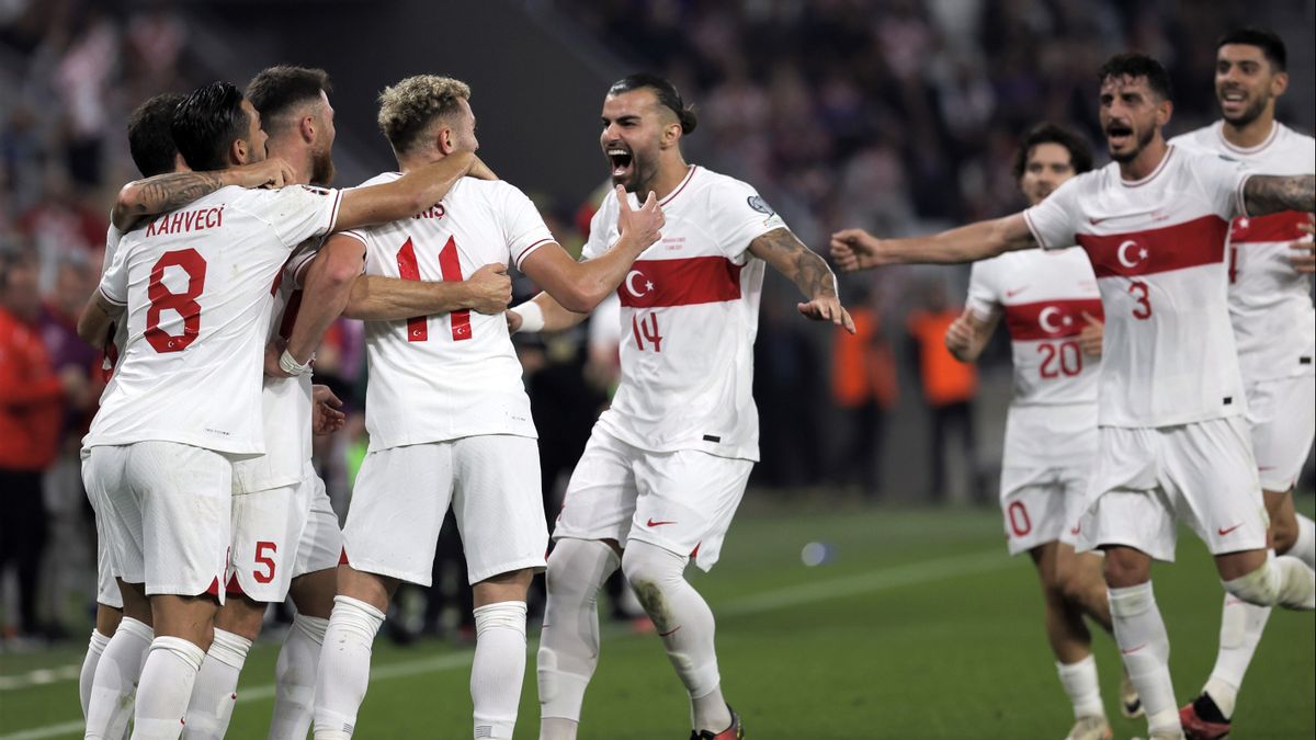 Croatia Falls At Home, Montella Takes Turkey To The Top Of The Standings