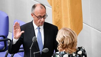 Meet Macron, Germany's New Chancellor Encourages European Union To Increase Defense Budget