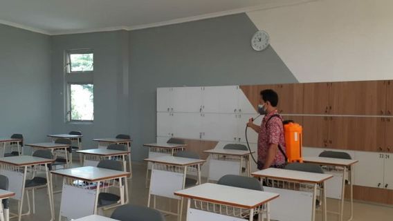 Après Leur Retour De Boyolali Pour Prendre Une Vidéo De La Course, 12 Enseignants Et élèves En Solo Positifs à La COVID-19