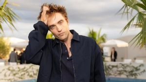 Robert Pattinson Daftarkan Tujuh Lagu Atas Namanya, Akan Rilis Album?