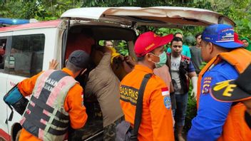 2 étudiants Qui Ont été Traînés Par Les Eaux De Crue à Lubuk Hitam Padang Retrouvé Mort