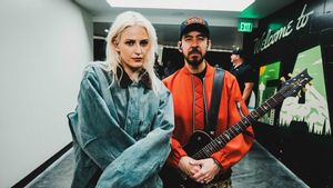 Mike Shinoda Sebut Emily Armstrong Vokalis Fenomenal dan Langka