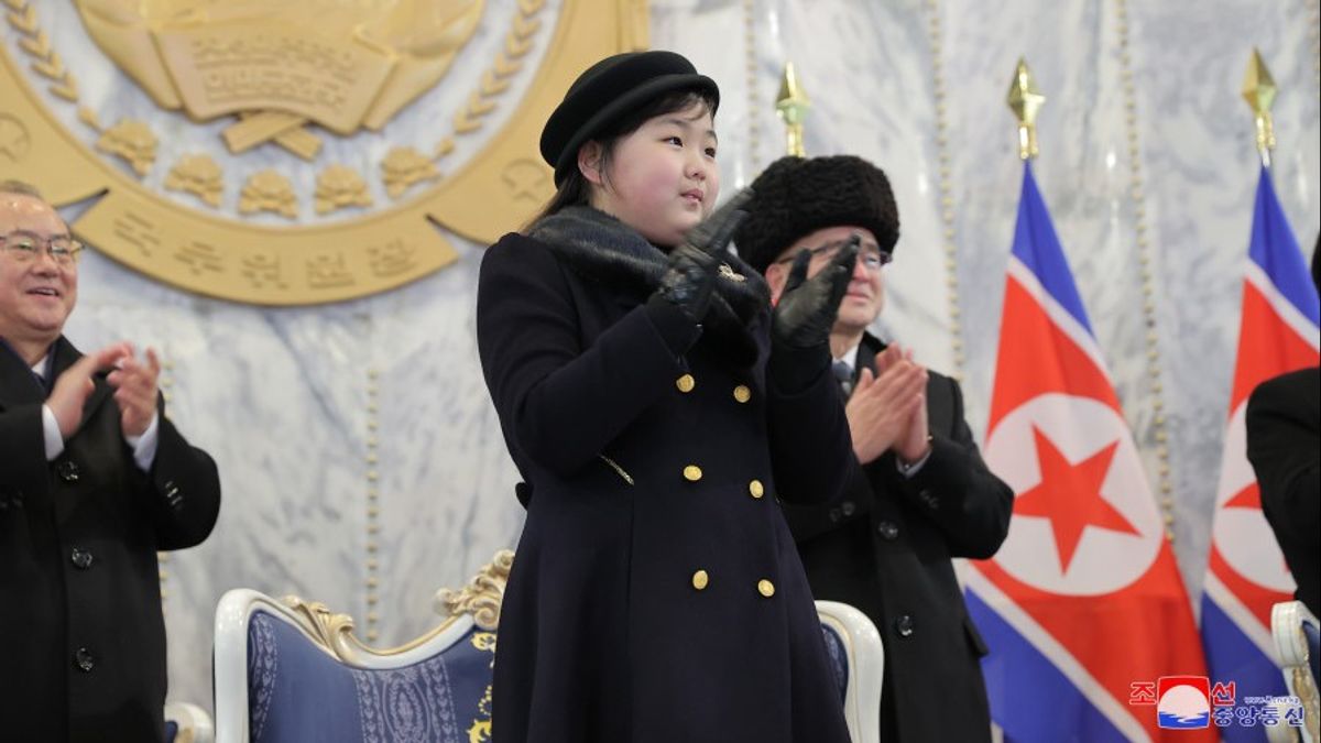 Kim Jong-un's Daughter Reportedly Prepared To Become North Korean Leader