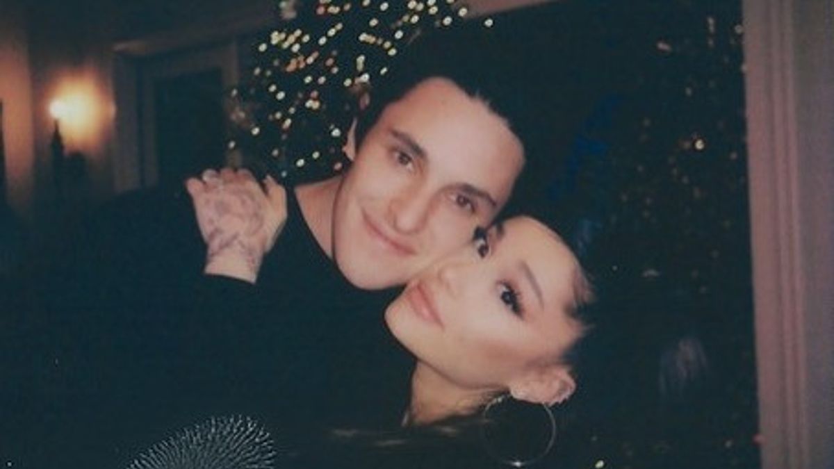 Ariana Grande And Dalton Gomez Get Married, Held At Home In An Intimate Atmosphere