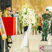 Panglima Beri Penghormatan ke Jenazah Kopda Rico Pramudia