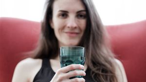 Manfaat Minum Air Hangat Setelah Bangun Tidur Setiap Hari