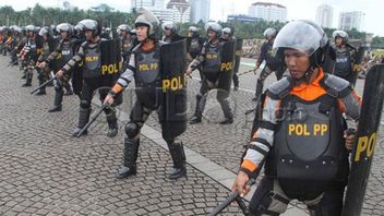 تم نشر 100 من Satpol PP-Dishub ، ويتم مراقبة الباعة المتجولين وقوف السيارات في تانا أبانغ بدقة خلال شهر رمضان