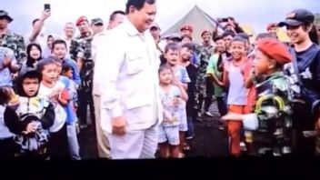 prononçant le président Prabowo Subianto en salles, une propagande ou une communication publique?