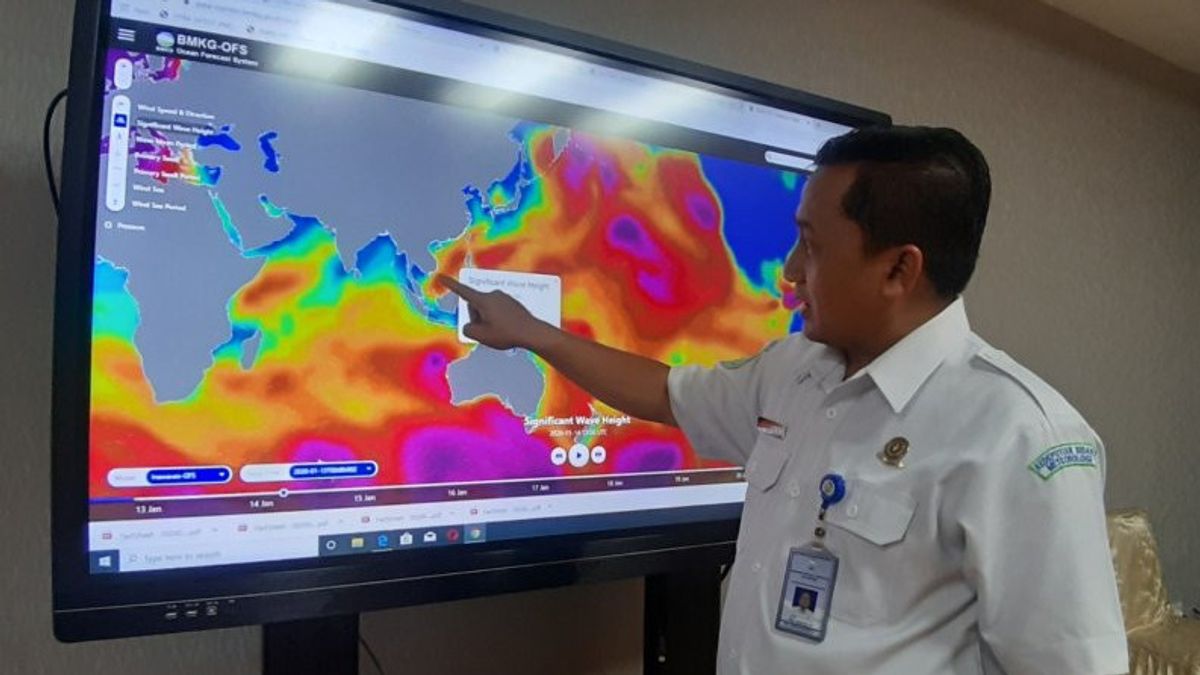 ジャカルタの一部の地域で雷雨と強風に注意してください