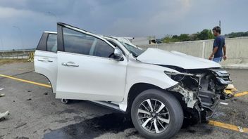 スラバヤのKM 672+400A有料道路で事故で死亡したヴァネッサ・エンジェルと夫