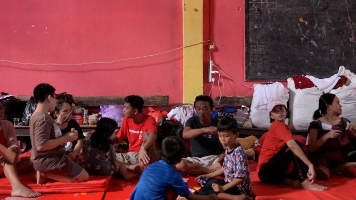 18 Bayi dan 4 Ibu Hamil Masih Mengungsi Akibat Abrasi di Minahasa Selatan