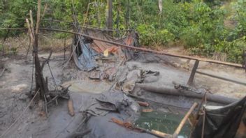 Police Arrest 2 Illegal Oil Mining Perpetrators In Batanghari