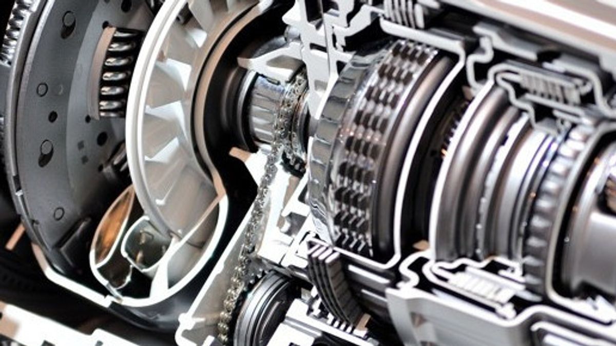 Symptoms Of Car Transmission Damage: You Must Know Before You Regret It Later