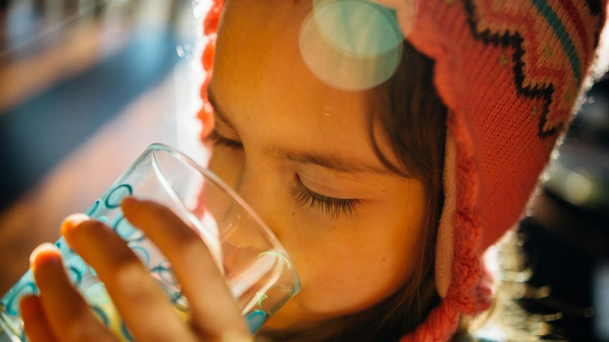 Pour une bonne santé et une nutrition optimale, les enfants et les femmes enceintes ont besoin d'eau potable