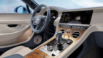 Bentleyは、3つのモデルに2番目のPHEVドライブオプションを提供し、そのパフォーマンスを覗き込みます