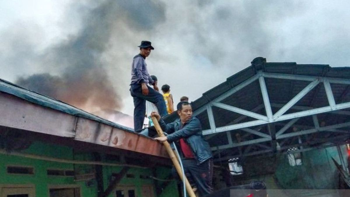 Polisi Duga Korsleting Listrik jadi Penyebab Terbakarnya 6 Kontrakan di Ciawi Bogor