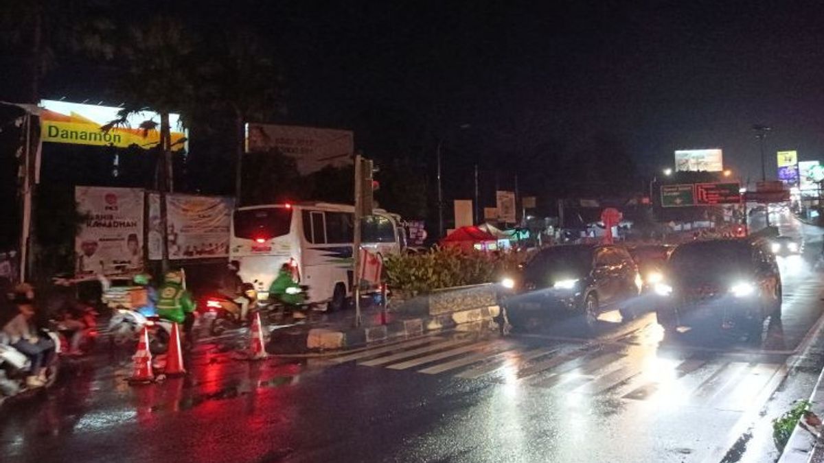 10,429 Vehicles Enter Ciawi Toll Gate Towards Jakarta