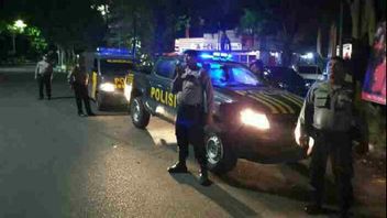سيسافر 80 شرطيا حول باندونغ كل ليلة ، ويشتبه في أن تامانساري تراقب عش عصابة الدراجات النارية