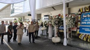Prabowo Melayat Kwik Kian Gie, Suasana Haru Selimuti Rumah Duka