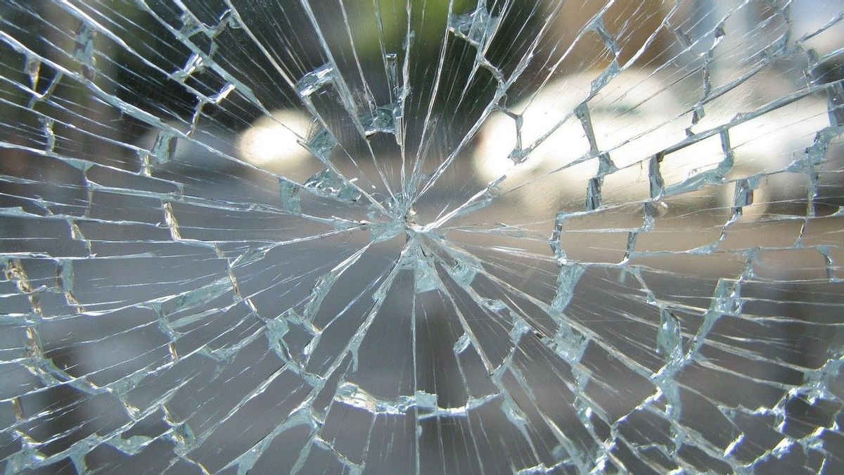 チパリ有料道路で3人が死亡