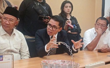 Arteria Dahlan Klaim Pansus Angket DPR Temukan Banyak Fakta Hukum Penyimpangan Penyelenggaraan Haji 2024