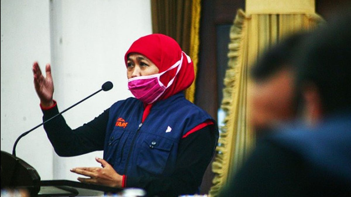 Gubernur Khofifah: Tidak Ada <i>Lockdown</i>, Tapi Pengetatan PPKM Mikro