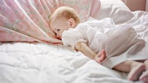 Kenapa Bayi Susah Tidur di Malam Hari? Yuk Cari Tahu Penyebab dan Cara Mengatasinya di Sini 