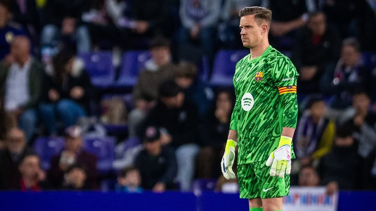 Ter Stegen Pertimbangkan Operasi Punggung, Bisa Absen Lama Lagi