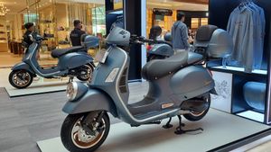 Vespa Officina 8 Resmi Mengaspal di Indonesia dengan Harga Segini
