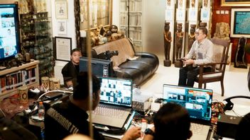 وزارة التعليم تنفذ العمل من المنزل وتقلل العمليات، وتتوقع أزمة الطاقة العالمية