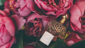 Mengenal <i>Perfume Layering</i> untuk Ciptakan Wewangian Personal nan Unik