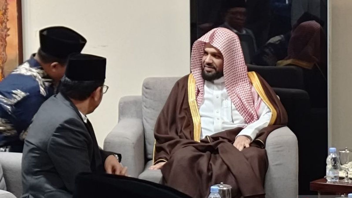 En arrivant en Indonésie, le grand prêtre de la mosquée Nabawi rencontrera le vice-président et la Salat vendredi à Istiqlal