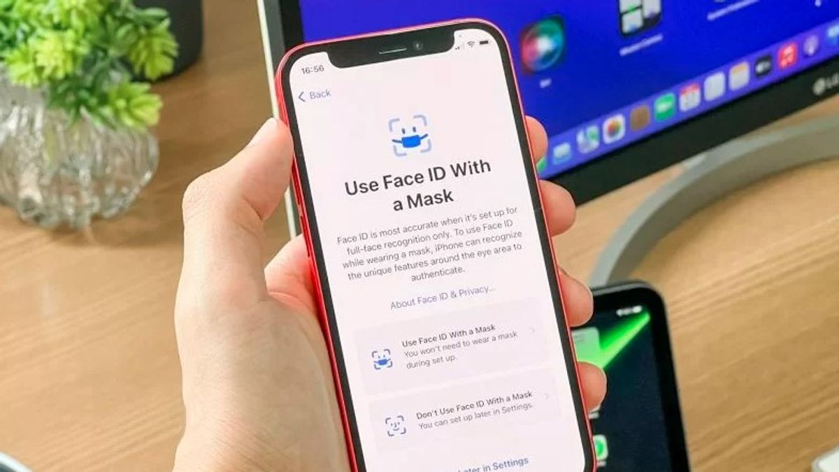 Pengguna Bisa Tetap Menggunakan Masker Untuk Aktifkan Face ID di iPhone 12 dan 13