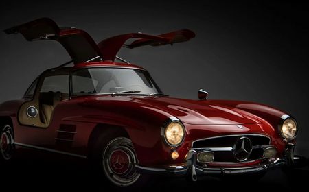 Mercedes-300 SL Gullwing 1957, Mobil Produksi Termegah dan Tercepat di Masanya  Dilelang