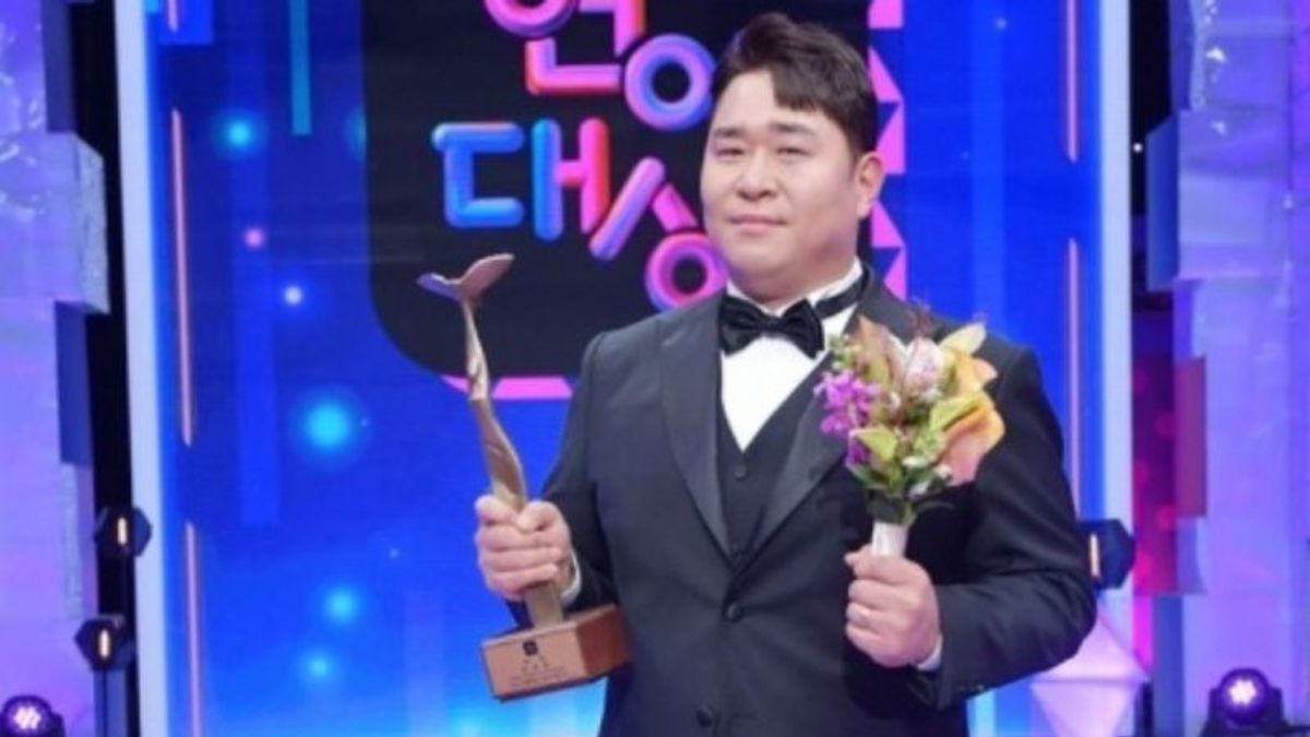 Moon Se-yoon Menangi Penghargaan Utama di KBS Entertainment Awards
