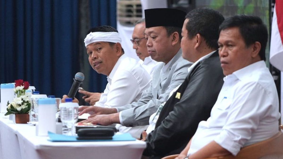 'Senjata' Dedi Mulyadi demi Atasi Banjir Jabar: Cabut Sertifikat Bangunan di Sempadan Sungai