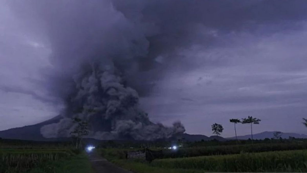 BMKG予測セメル火山灰は6時間南西に西に向かいます