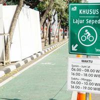 Kritik Buat Anies yang Ingin "Gelar Karpet Merah" Pesepeda Road Bike di Sudirman-Thamrin