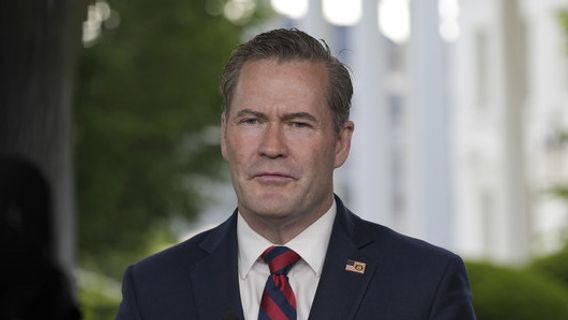 Peretas yang Membobol Aplikasi Komunikasi Ajudan Trump Curi Data dari Sejumlah Instansi Pemerintah AS