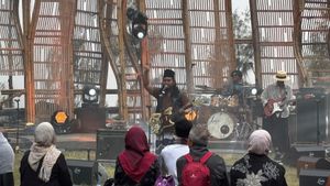 Lorjhu’ Tampil Ekspresif dan Menghibur di BRI Jazz Gunung Series 2 Bromo