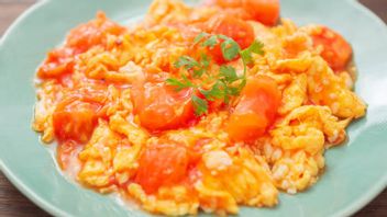 チャイニーズスクランブルドエッグレシピ、濃いタンパク質のおいしい朝食メニュー