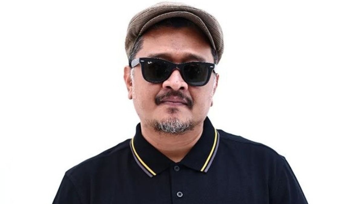 Ade Paloh's Music Journey Together In The Afternoon For Two Decades