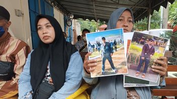 Keluarga Korban Tragedi Kanjuruhan Kecewa dengan Dakwaan Kelalaian Polisi Penembak Gas Air Mata