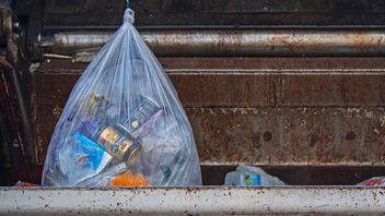 DKI Dinilai Belum Siap Terapkan Larangan Kantong Plastik, Pedagang Minta Kelonggaran