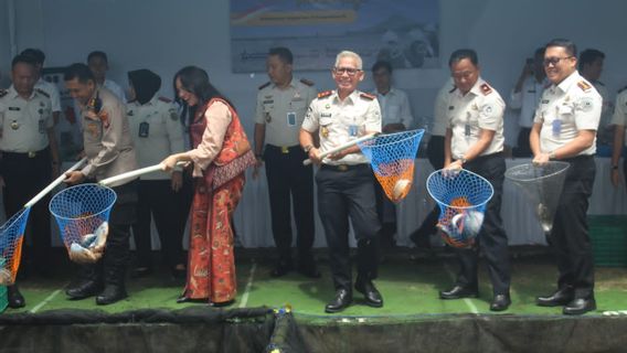 Rutan Salemba Simultaneous Fish and Vegetable Harvest, The Results for West Sumatra and Aceh Disaster Assistance