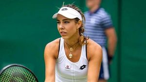 Momen Bintang Tenis Rumania Terpaksa Pinjam Bra Pelatih karena Aturan Ketat Wimbledon Bikin Pundit Tenis Emosi: Benar-benar Konyol!